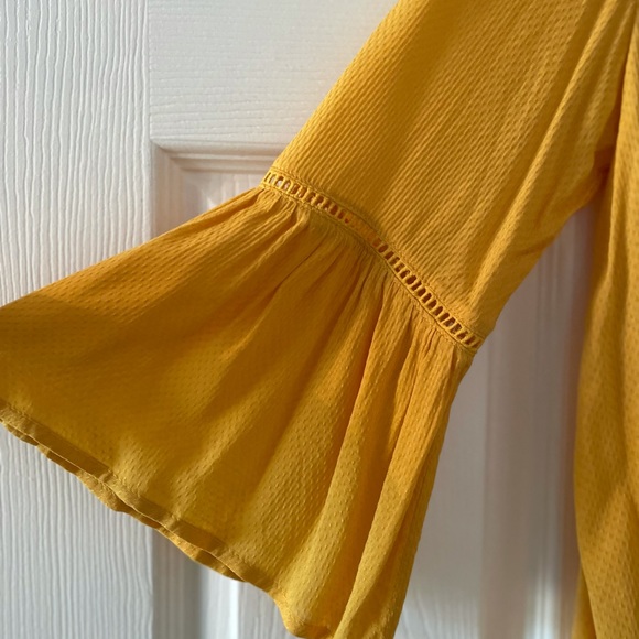 Flowy mustard top - Picture 2 of 3